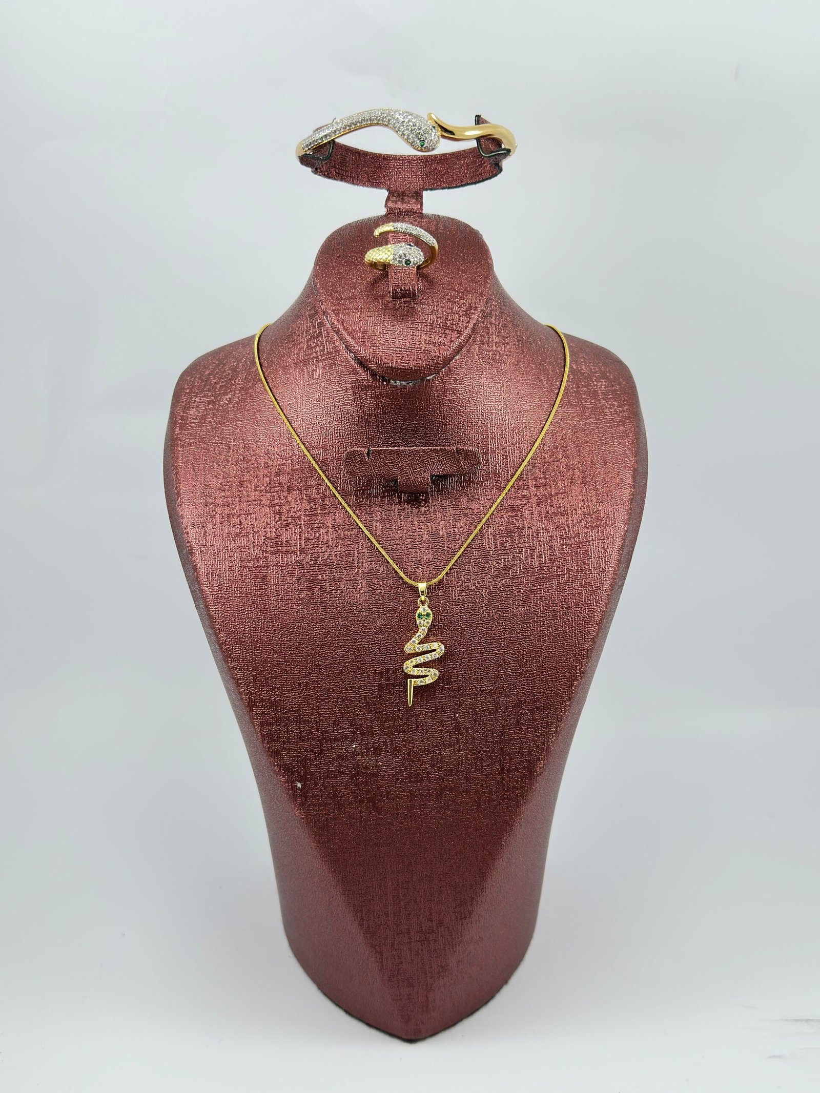 Serpentina Luxe Set – طقم الأفعى الفاخر 🐍✨