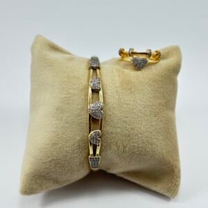 Hearts Shine Set – طقم القلوب اللامعة 💛✨